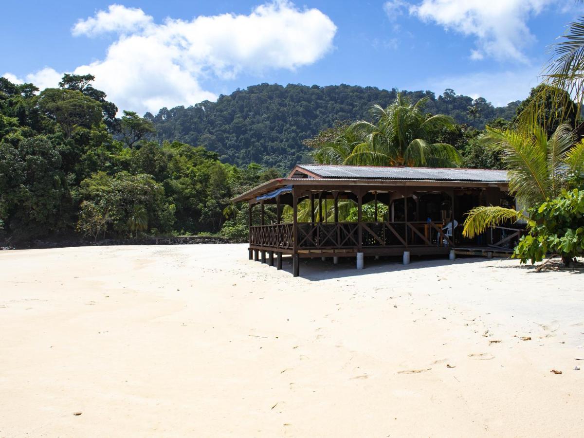 Bushman Tioman Hotel Kampong Juara Exterior photo